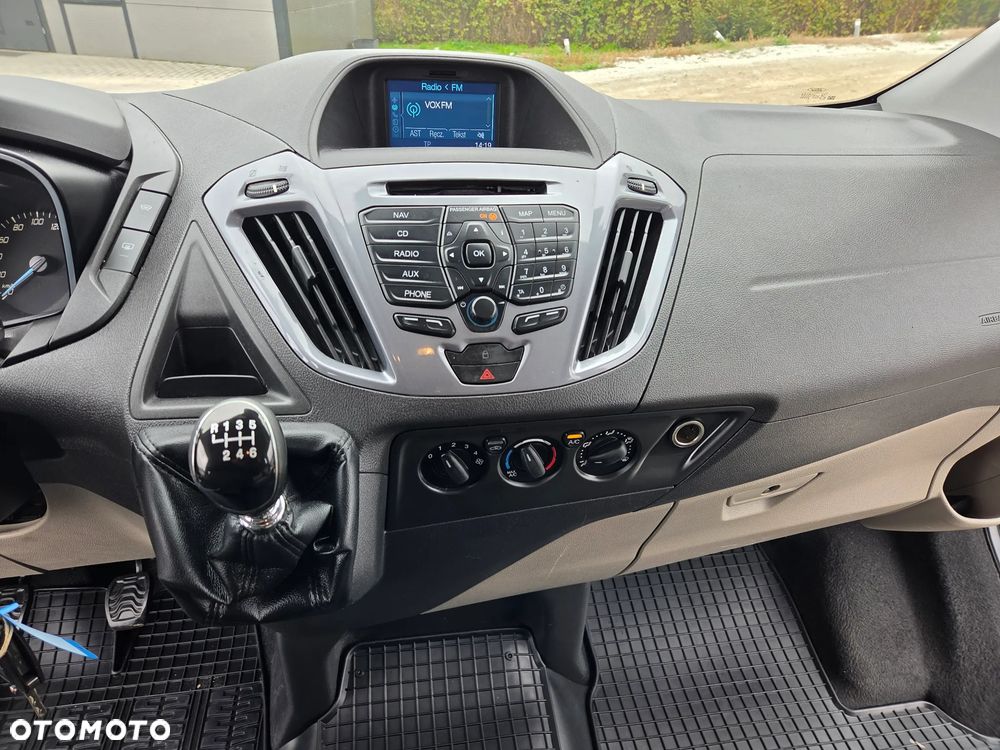 Ford Tourneo Custom 2.0 TDCi L1 Titanium - 28