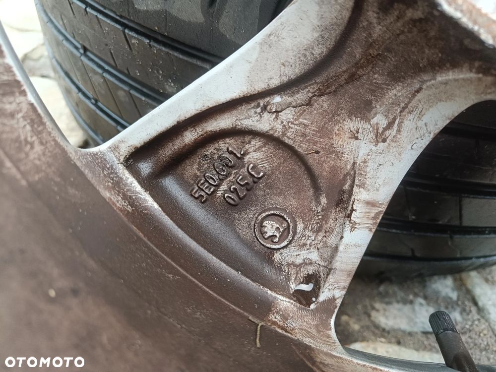 Felgi Aluminiowe 16 Skoda Octavia 3 5x112 ET46 5E0601025C Koła VW Seat Audi 6,5Jx16H2 - 30