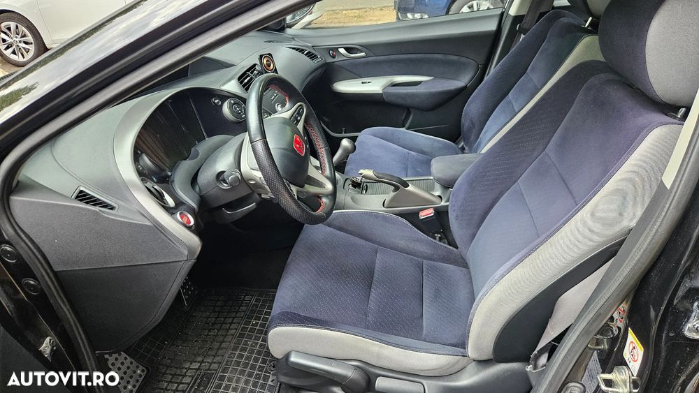 Honda Civic 1.8i Sport - 9