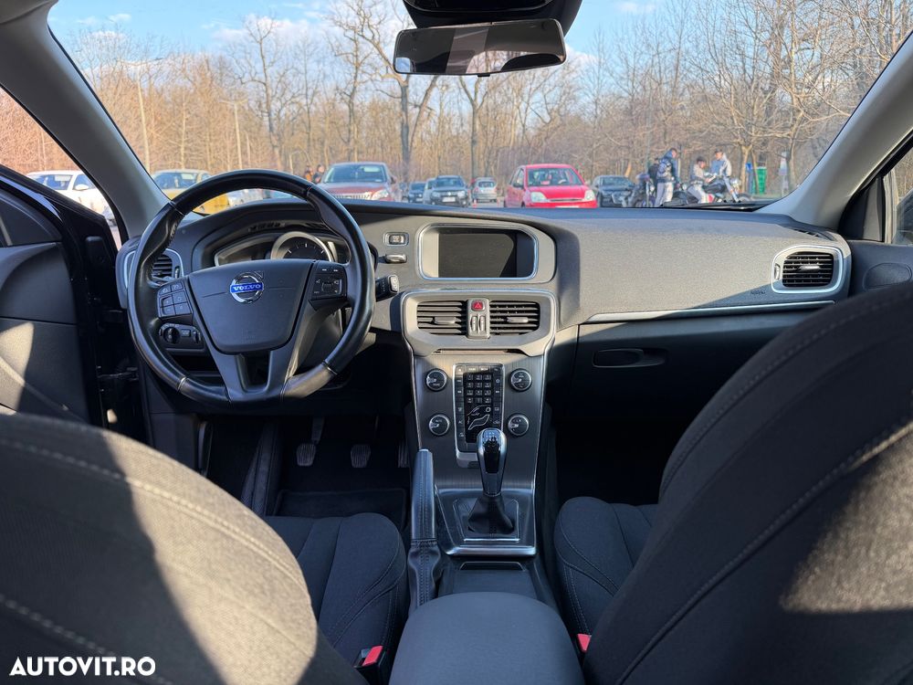 Volvo V40 D4 Momentum - 7