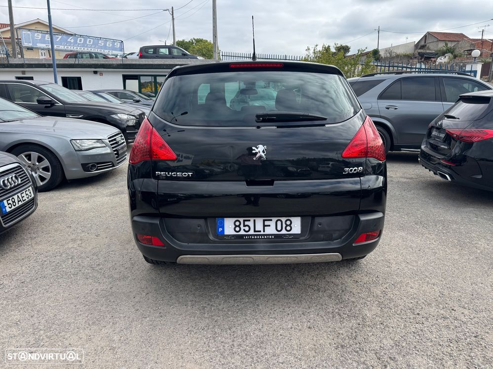 Peugeot 3008 1.6 HDi Executive — fotografia 26