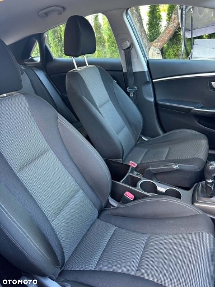 Hyundai i30 - 25