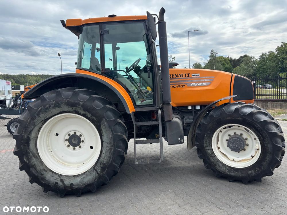 Renault Ares 710RZ - 3