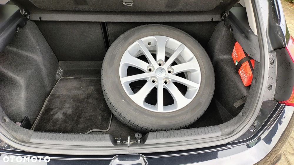 Kia Ceed 1.6 CRDi 128 Dream Team Edition - 15