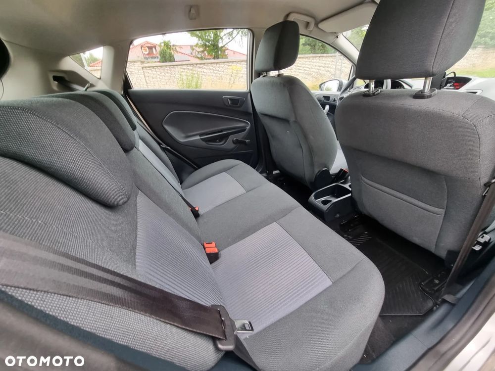 Ford Fiesta 1.25 Trend EU5 - 19