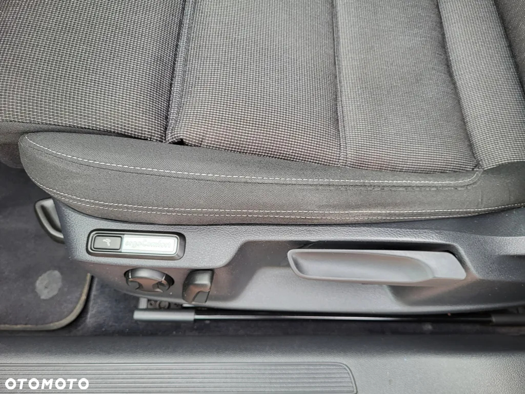 Volkswagen Passat 2.0 TDI BMT Comfortline DSG - 13
