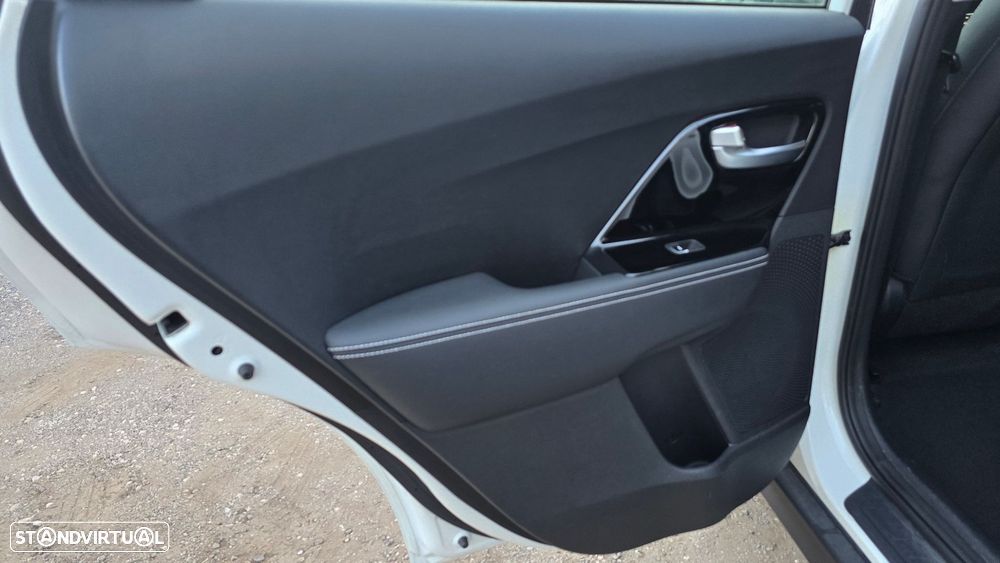 Kia e-Niro 64kWh — fotografia 45