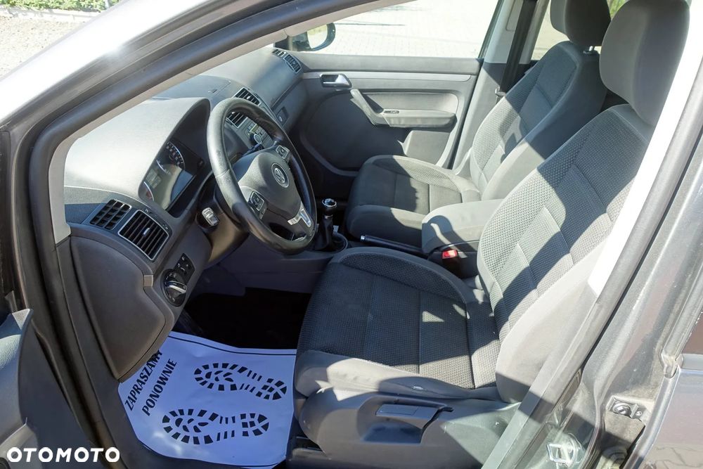 Volkswagen Touran 2.0 TDI DPF STYLE - 13