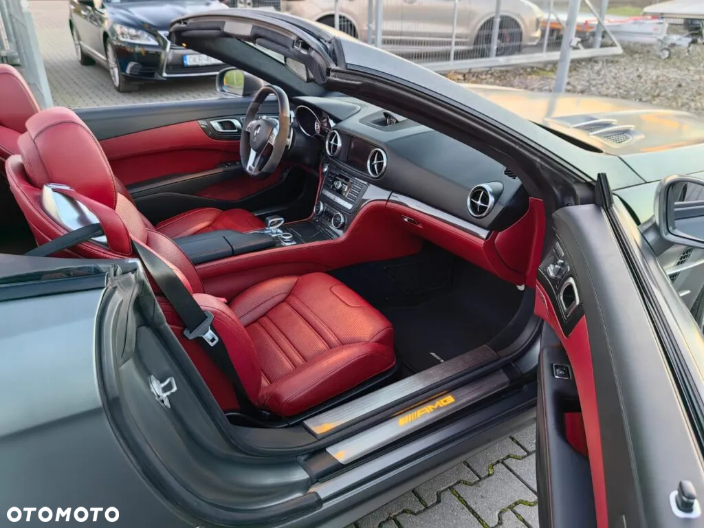 Mercedes-Benz SL 63 AMG - 17