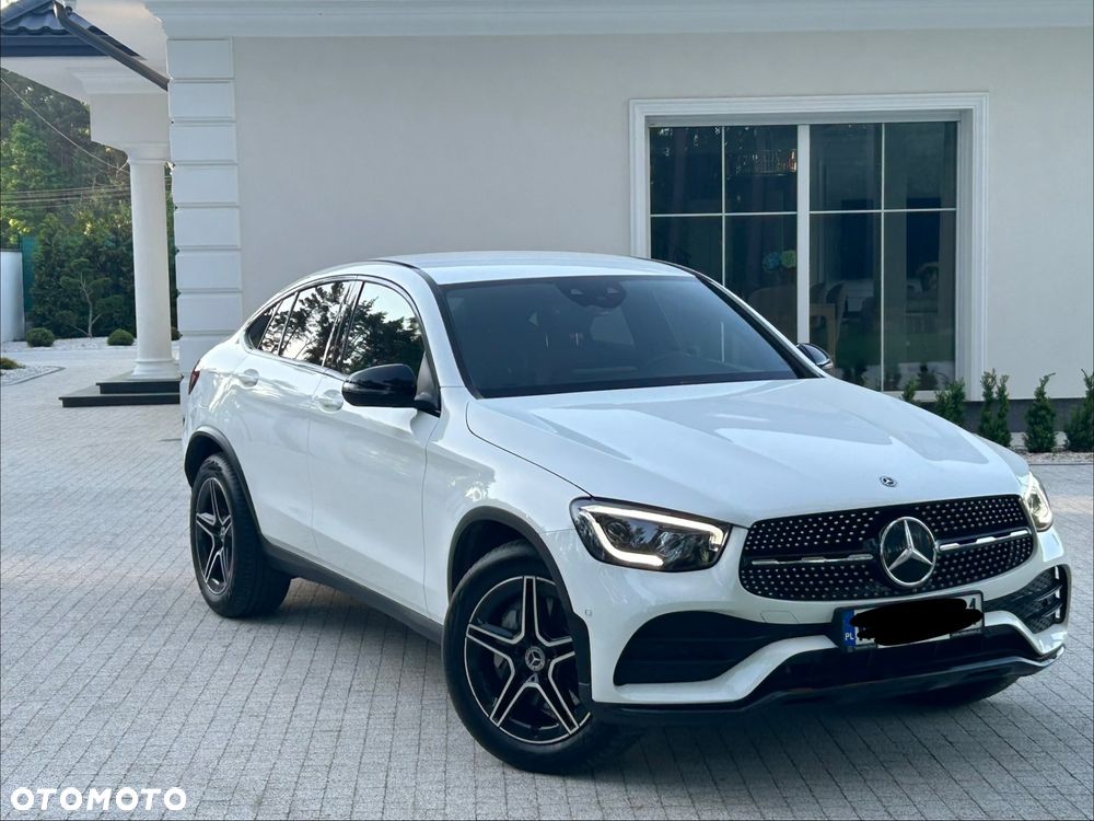 Mercedes-Benz GLC 300 4Matic 9G-TRONIC AMG Line Plus - 1