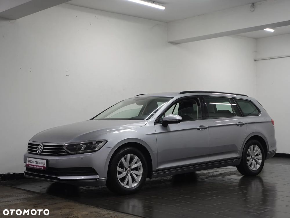 Volkswagen Passat - 4