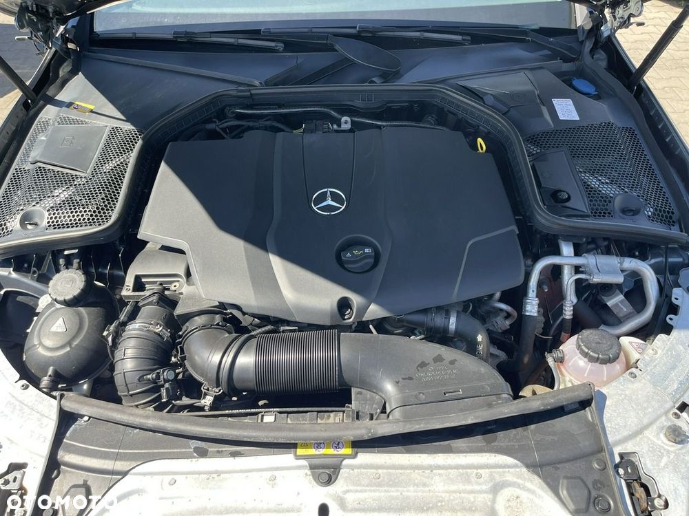 Mercedes-Benz Klasa C 220 d 4Matic 9G-TRONIC AMG Line - 17