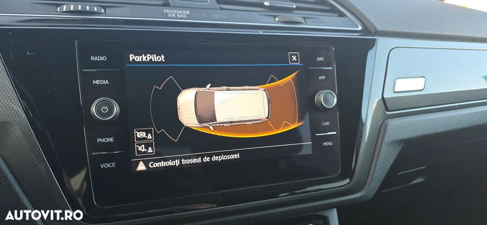 Volkswagen Touran - 19