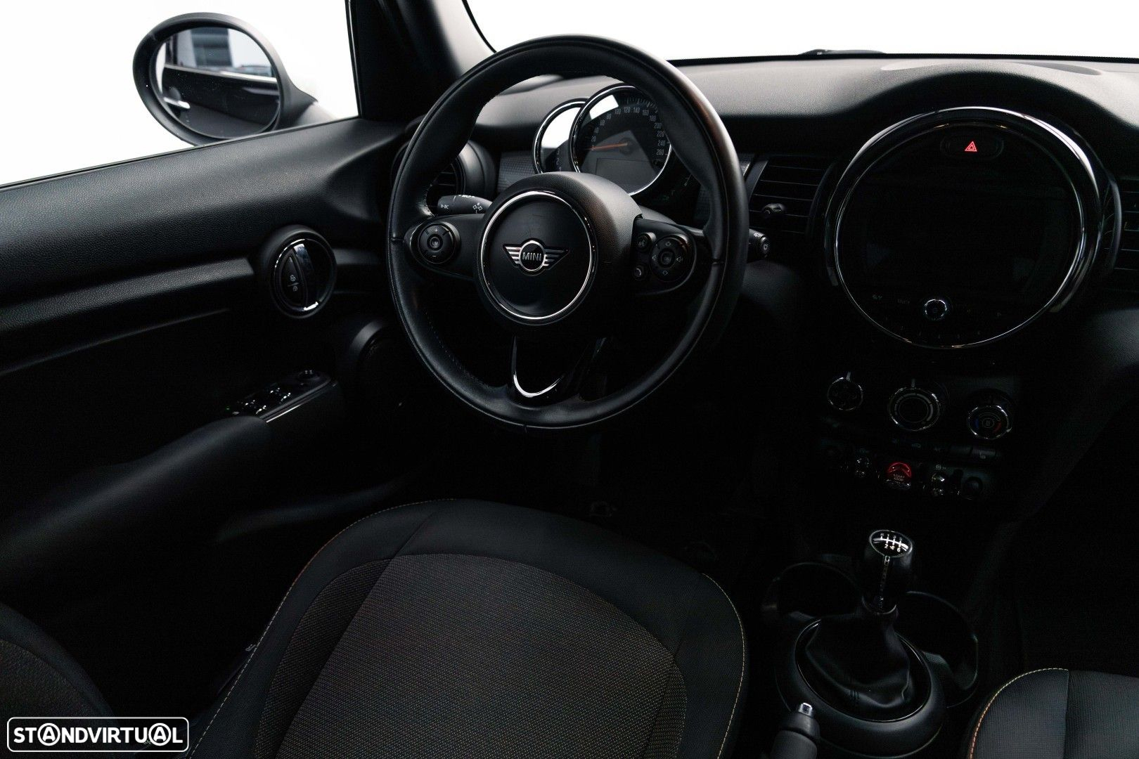 MINI 5 Portas Cooper D - 16