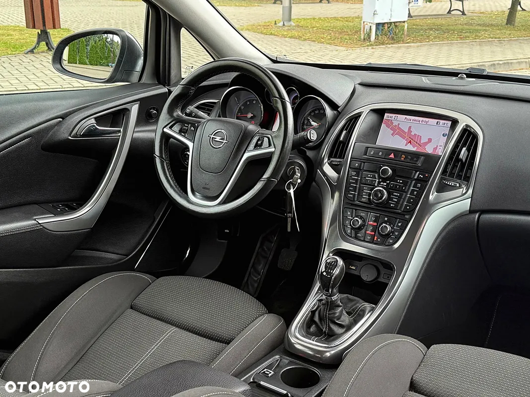 Opel Astra 1.4 Turbo Cosmo - 15