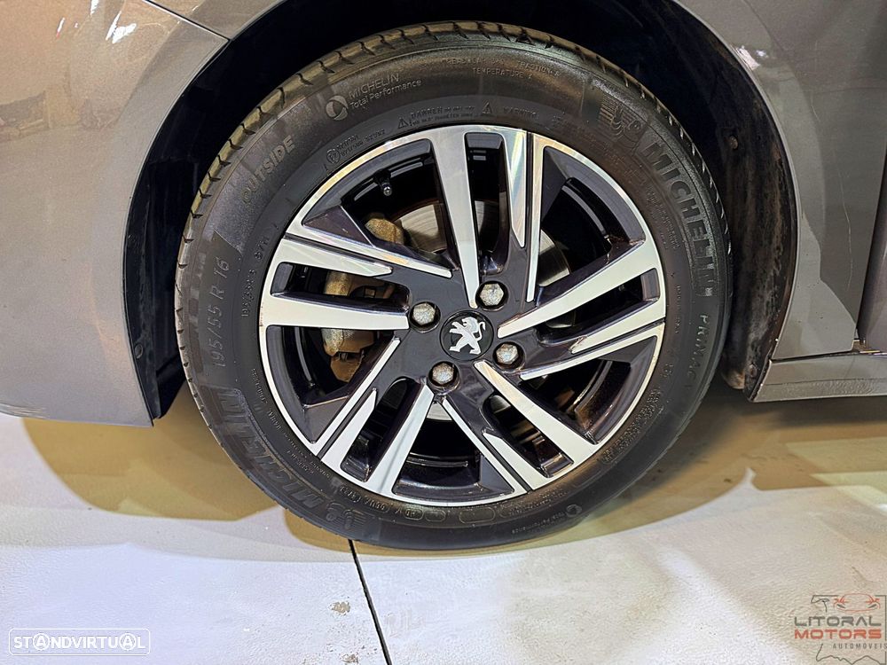 Peugeot 208 1.2 PureTech Allure Pack - 13