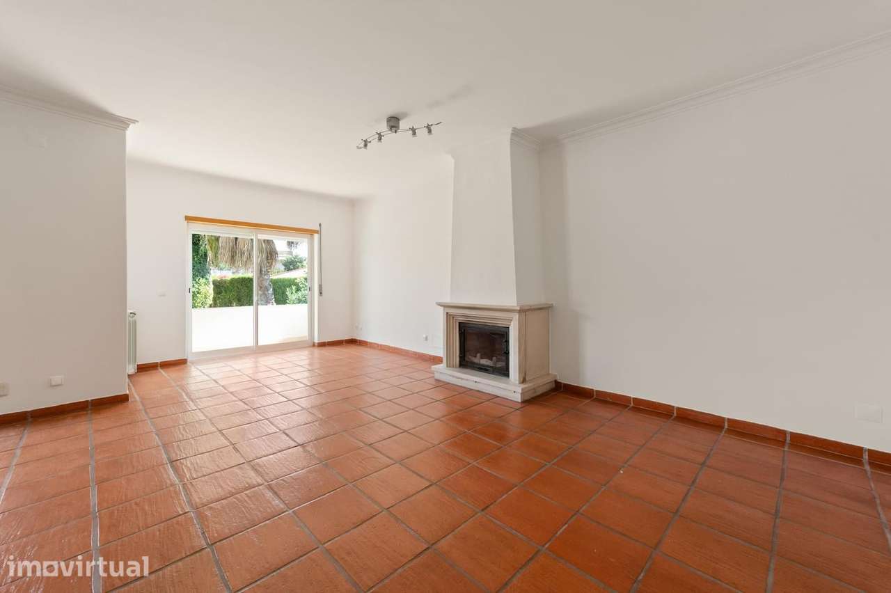 Moradia T4 com jardim, Areias de São Pedro, Cascais - Grande imagem: 4/44