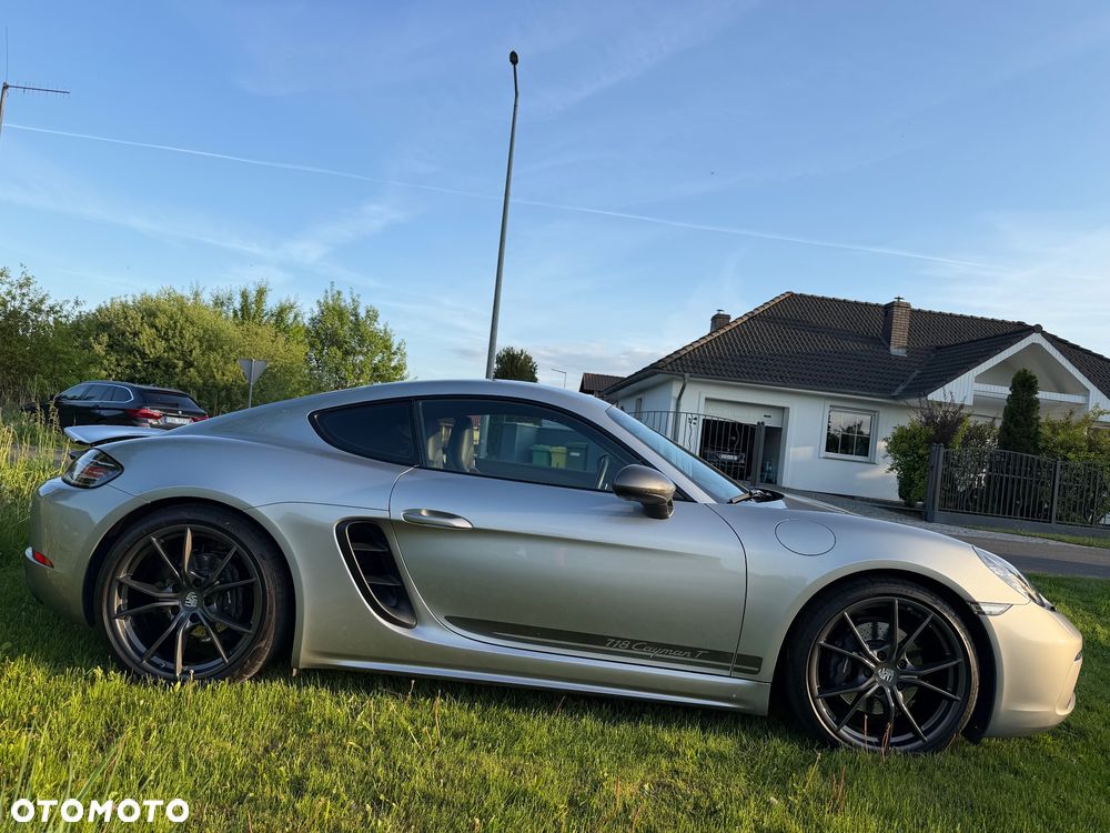 Porsche 718 Cayman GPF T PDK - 11