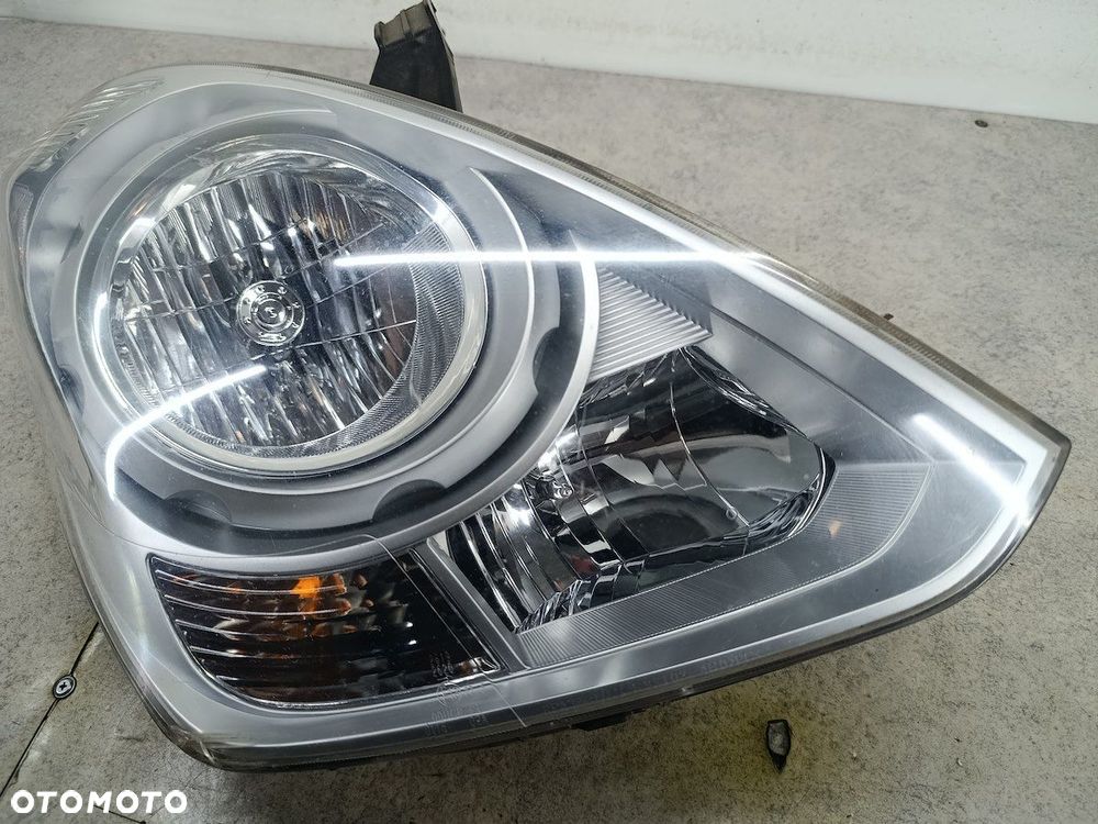 LAMPA PRZÓD PRAWA HYUNDAI H-1 II 92102-4H0XX - 5