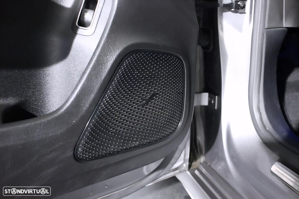 Mercedes-Benz A 200 Limousine AMG Line Aut. - 4