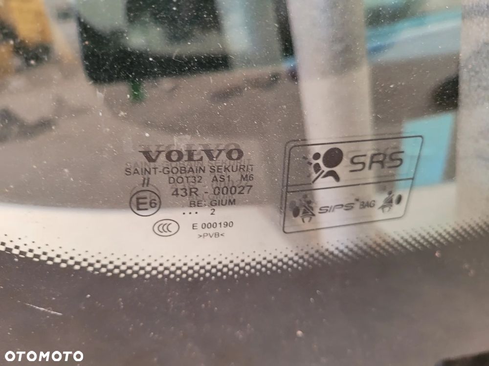 FORD / VOLVO SZYBA PRZEDNIA - 12