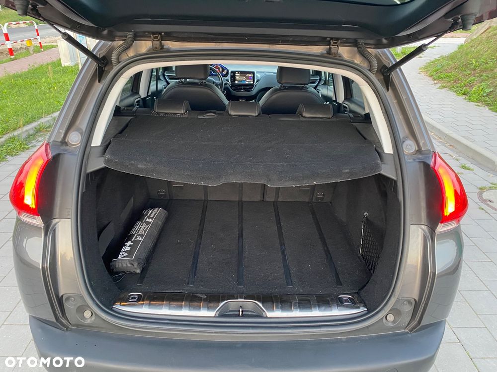 Peugeot 2008 1.6 e-HDi Allure S&S - 5