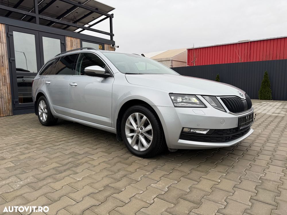 Skoda Octavia Combi Diesel 1.6 TDI Ambition - 1