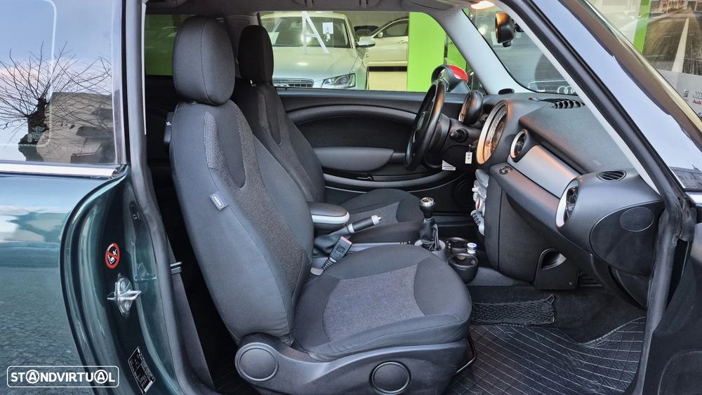 MINI 3 Portas Cooper D - 12