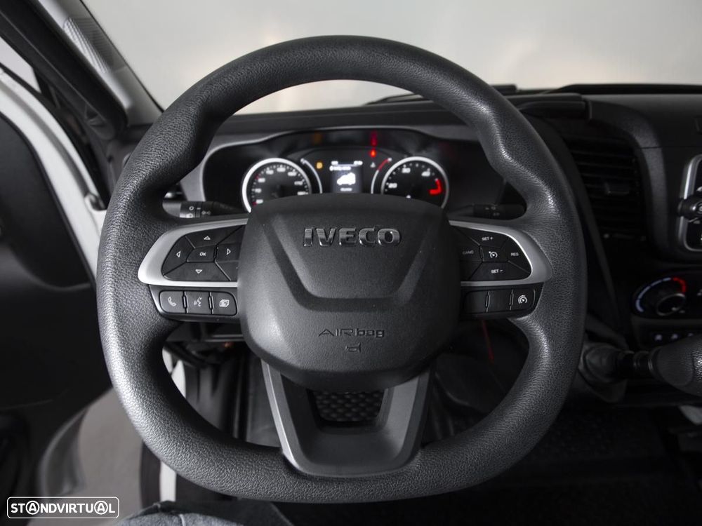 Iveco Daily 2.3 12m3 c/IVA - 11