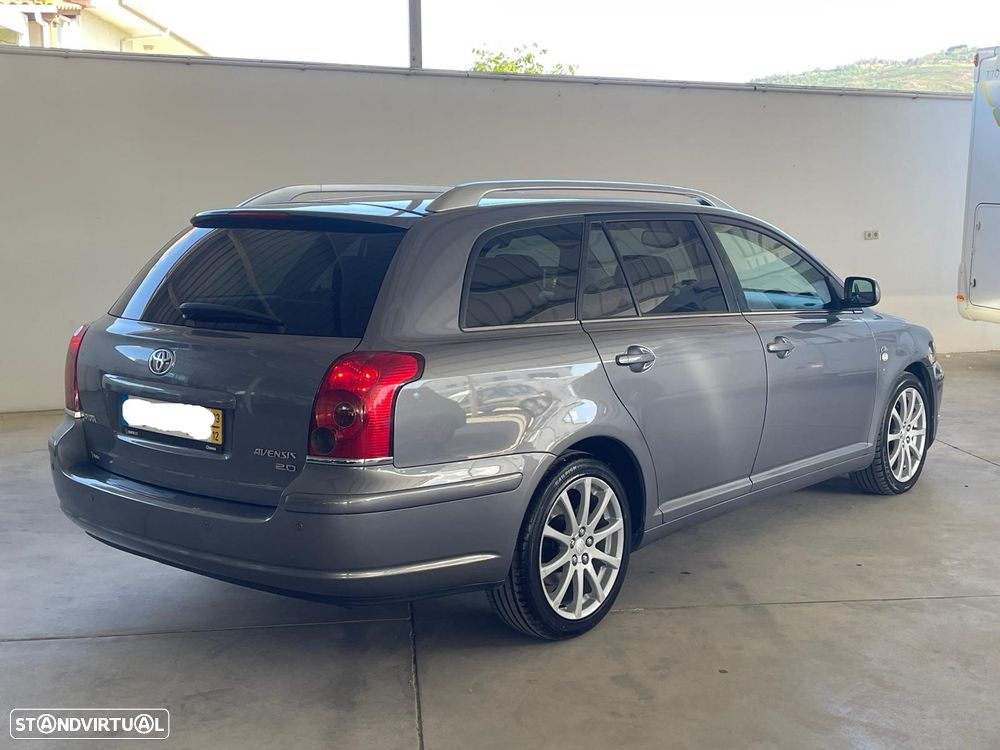 Toyota Avensis SW 2.0 D-4D Executive - 5