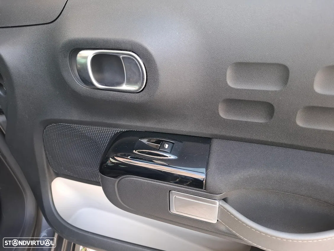 Citroën C3 1.2 PureTech Shine - 42
