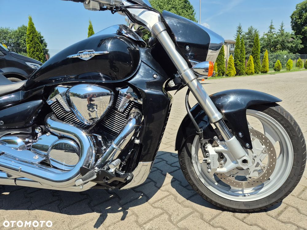 Suzuki Intruder - 6