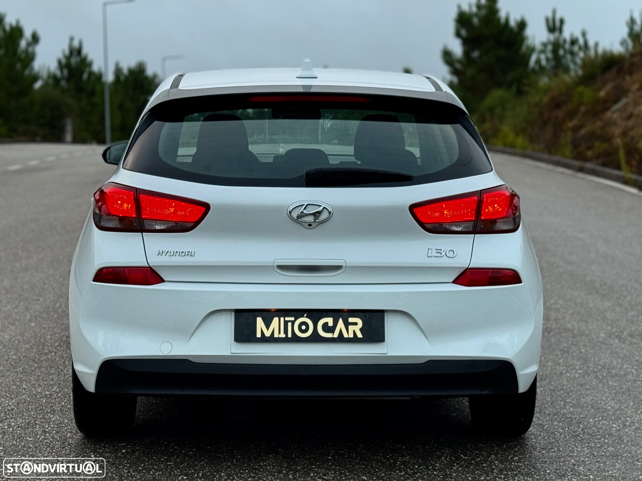 Hyundai i30 1.6 CRDI Blue Comfort+Navi - 11