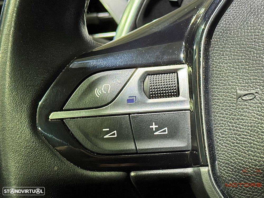 Peugeot 3008 1.6 Hybrid Allure Pack e-EAT8 - 22