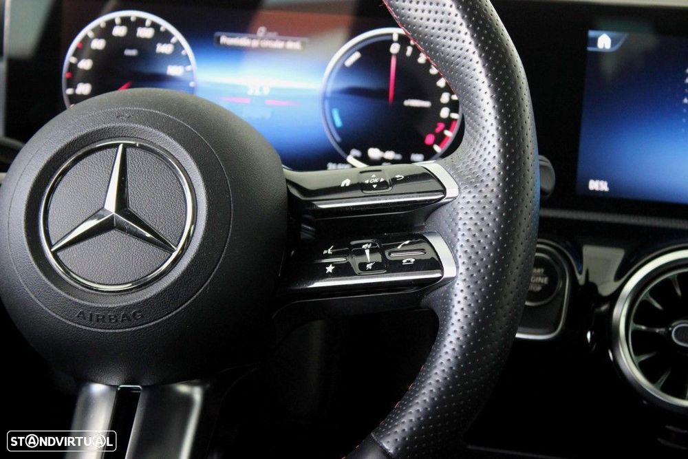 Mercedes-Benz A 250 e AMG Line - 16