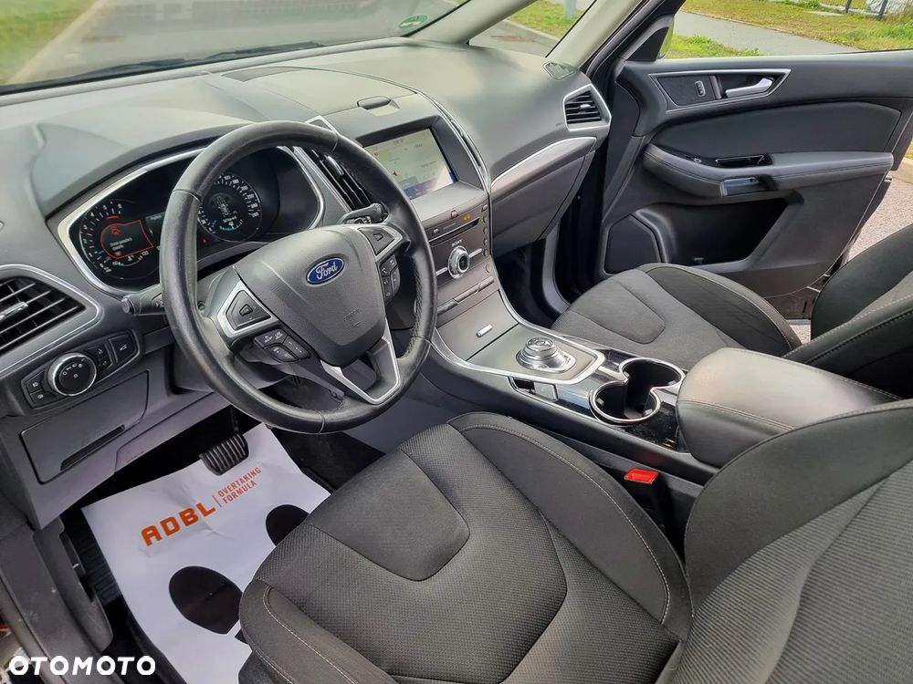 Ford S-Max - 25