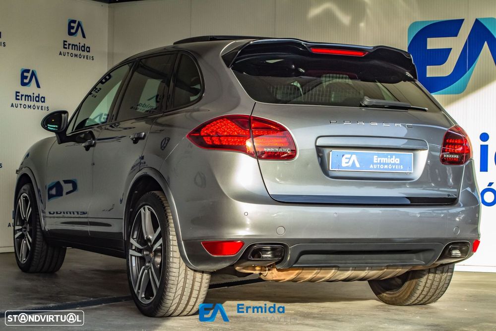 Porsche Cayenne - 6