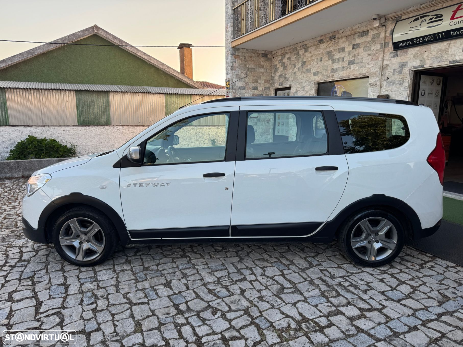 Dacia Lodgy 1.5 Blue dCi Stepway 7L - 4