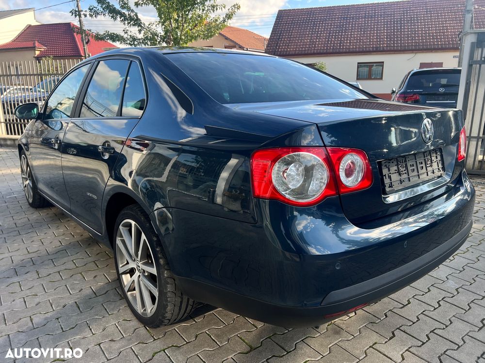 Volkswagen Jetta 1.9 TDI DPF United - 3