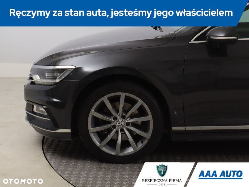 Volkswagen Passat - 17