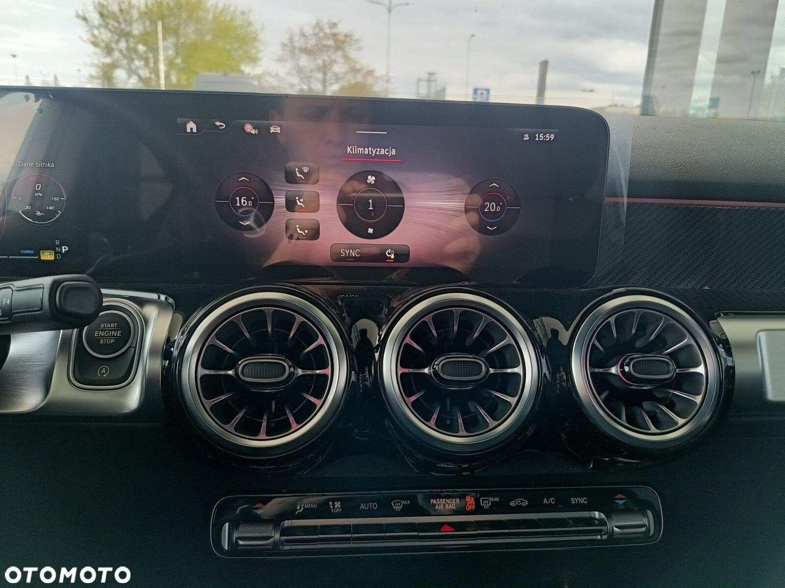 Mercedes-Benz GLB - 24