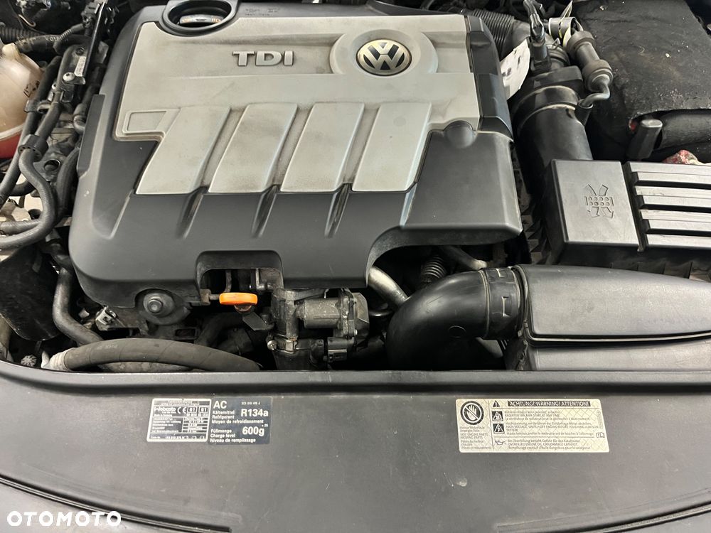 Volkswagen Passat 2.0 TDI 4Mot Highline DSG - 12