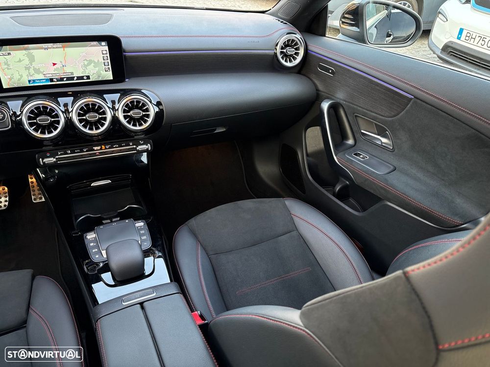 Mercedes-Benz CLA 250 e Shooting Brake AMG Line - 11