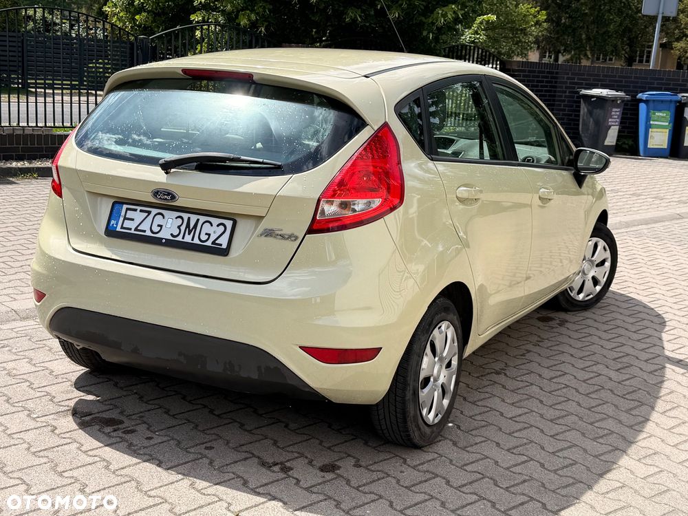 Ford Fiesta 1.25 Ambiente EU5 - 4
