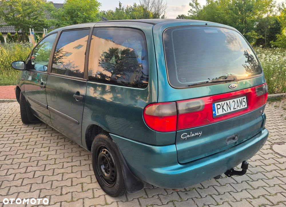 Ford Galaxy 1.9 TDI GLX - 4