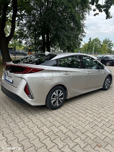 Toyota Prius Plug-in 1.8 Hybrid Executive - 3