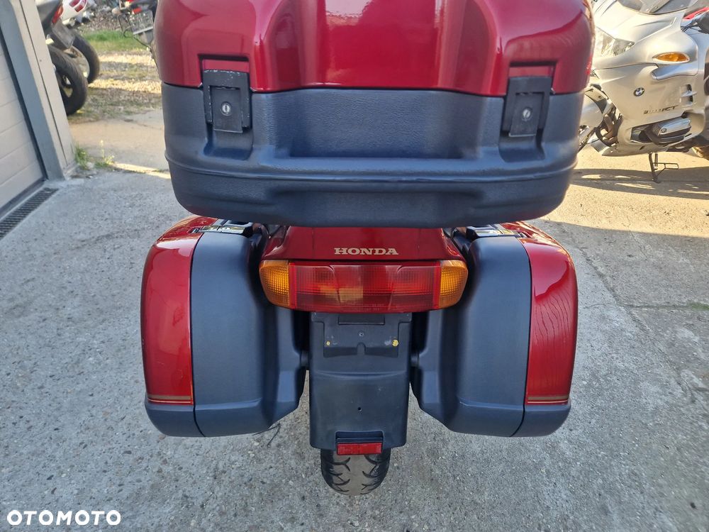 Honda ST - 24