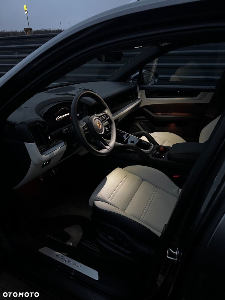 Porsche Cayenne - 16