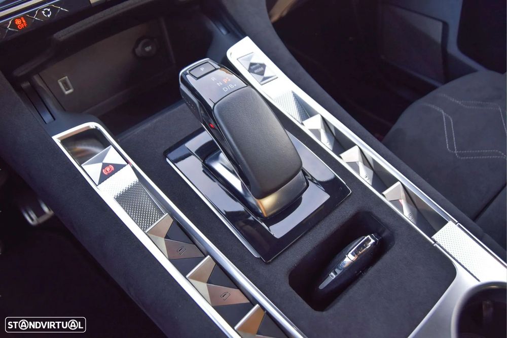 DS DS7 Crossback E-Tense Performance Line+ EAT8 - 19