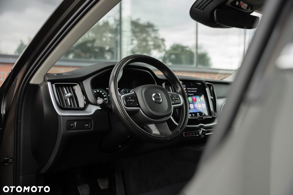 Volvo XC 60 D3 Momentum - 24